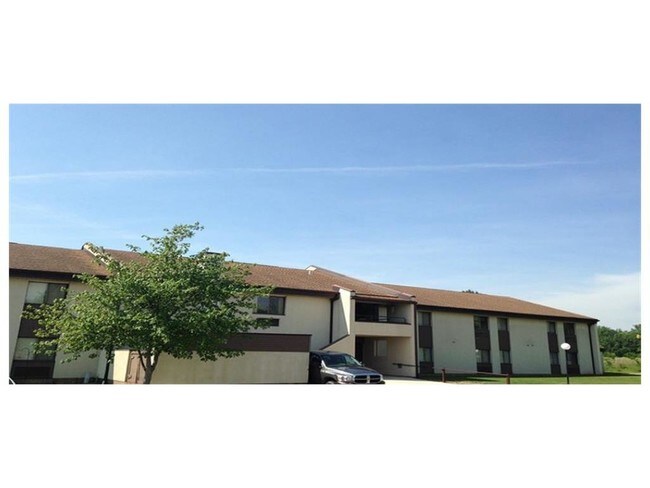 Building Photo - 601 Lincoln Blvd