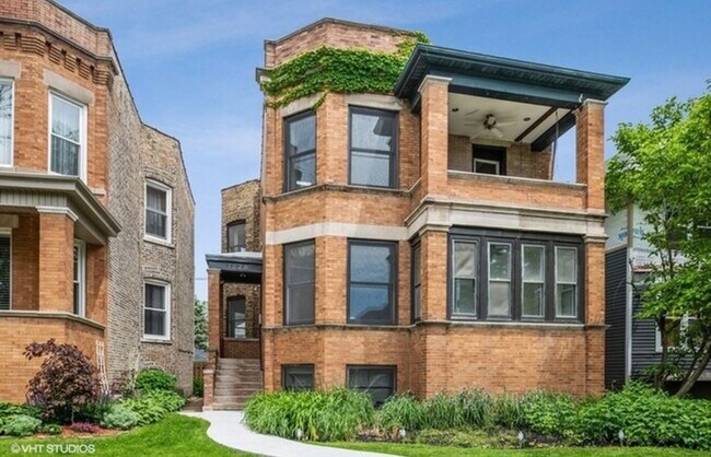 Foto del edificio - 1228 W Glenlake Ave