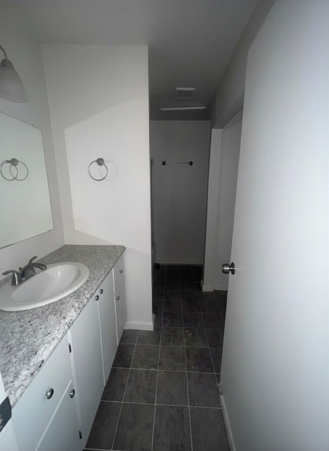 Building Photo - 9365-67 CAMADA COURT