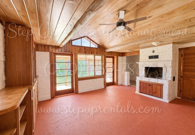 Foto del edificio - 20381 Sherry Ct