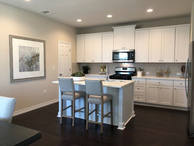 Building Photo - Recent Construction: Mueller Area - 4 BR /...