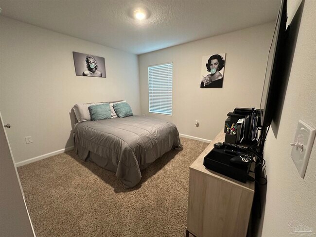 Foto del edificio - 926 Lovebird Ct