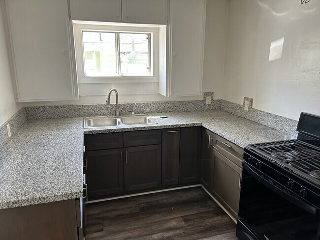 Foto del edificio - Clean, 2-bedroom, 1-bath rental located off Ventura Ave