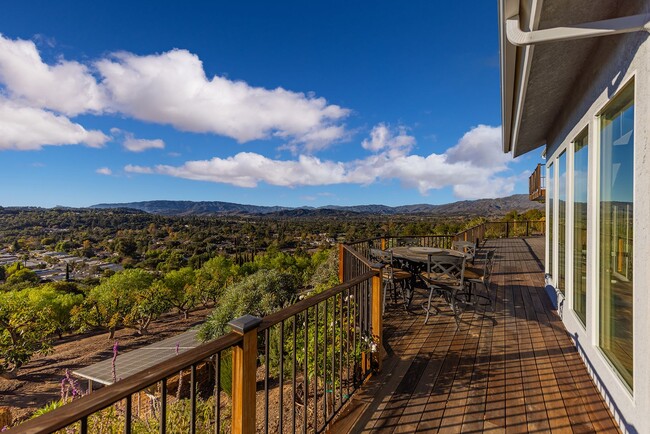 Foto del edificio - Amazing View Home