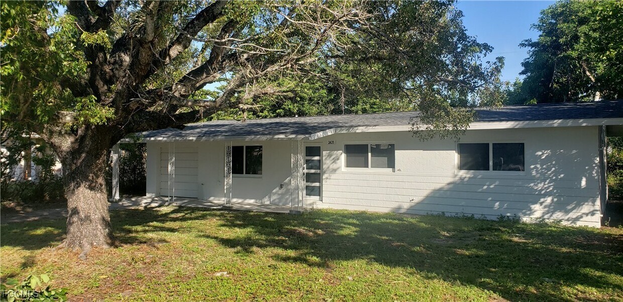 Foto principal - 2431 Welch St