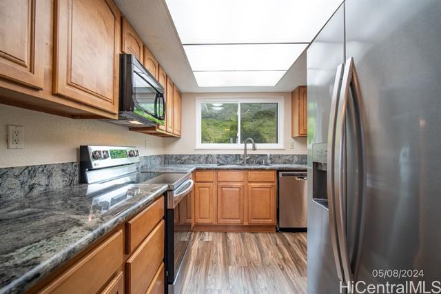 Building Photo - 98-1733-1733 Ka?ahumanu St