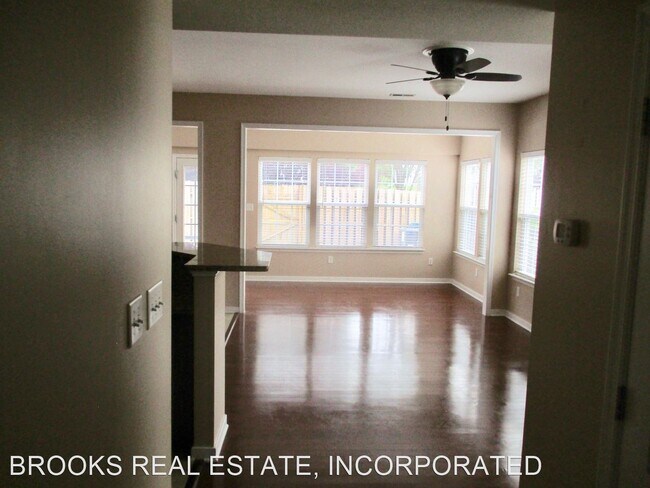 Building Photo - 3 br, 2.5 bath House - 6519 Continental St...