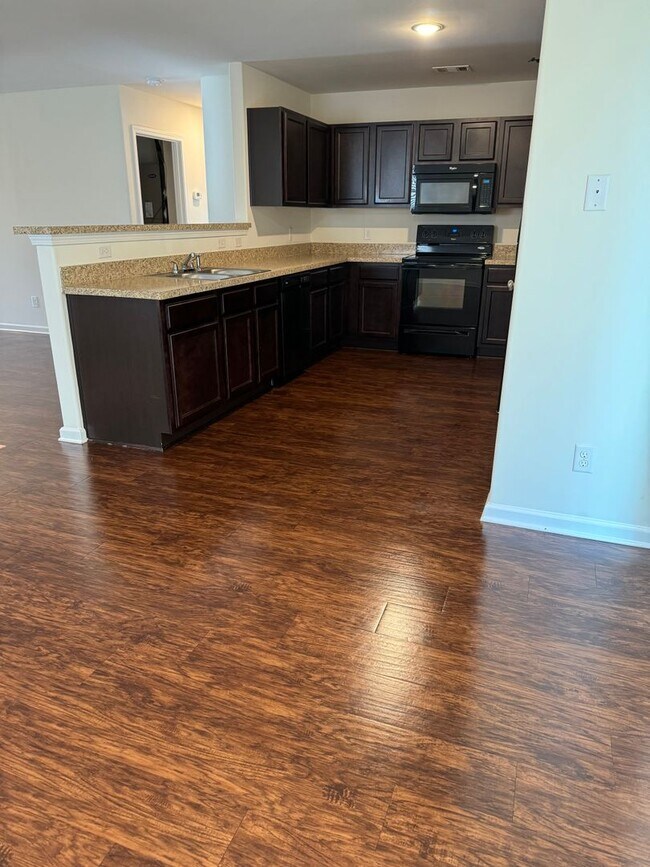 Foto del edificio - 82 Braxton Manor