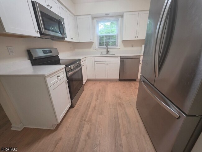 Building Photo - 87 Junco Ct
