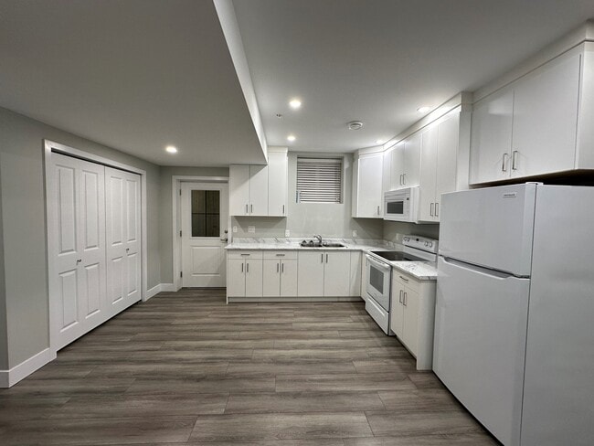 Building Photo - 46211 Promontory Rd