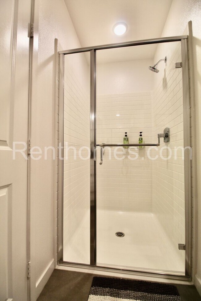 Building Photo - 10441 Harlow Cir
