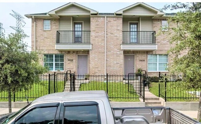 Foto del edificio - 10058 Emnora Ln