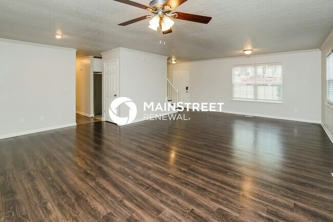 Foto del edificio - 3 Bedroom Pet-Friendly Home in KNOXVILLE, TN with Main Street Renewal