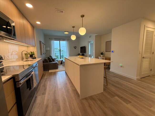 Foto del edificio - 236 NW 32nd St