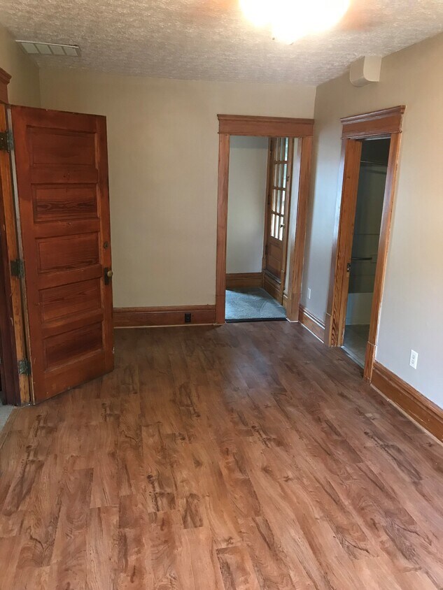Living Room - 64 Hawthorne Ave