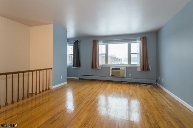 Foto del edificio - 59 Roseland Ave