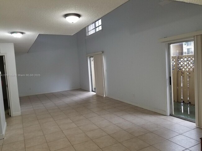 Building Photo - 8600 SW 109th Ave