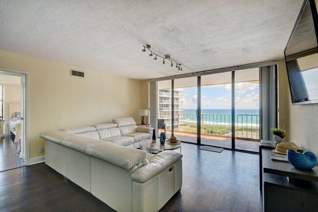 Building Photo - 3200 S Ocean Blvd