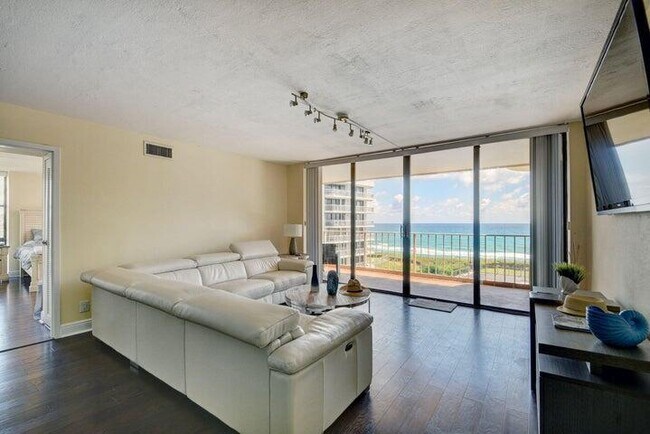 Foto del edificio - 3200 S Ocean Blvd