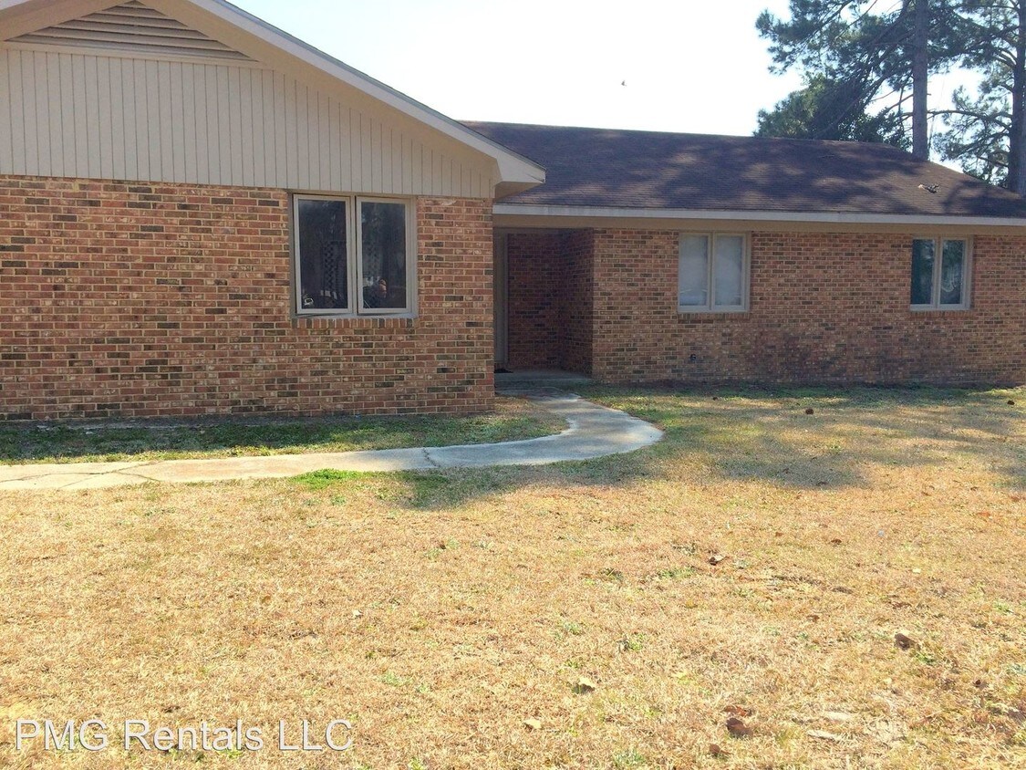 Primary Photo - 3 br, 2 bath Room For Rent - 22 University Pl