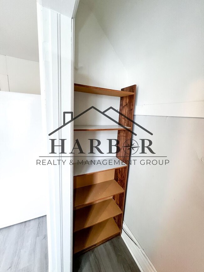 Foto del edificio - 527 Boone St