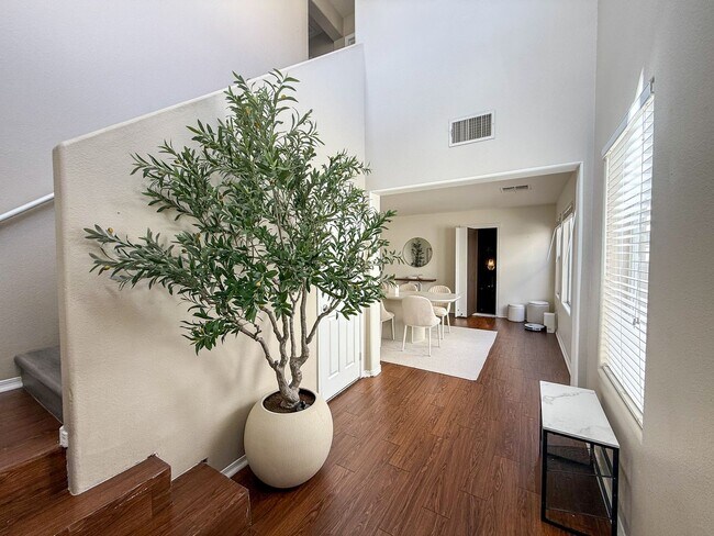 Foto del edificio - COMING SOON!! Luxury Living Meets Vegas Charm – 4/BR 2.5/BA Home with Hidden Speakeasy & Pool