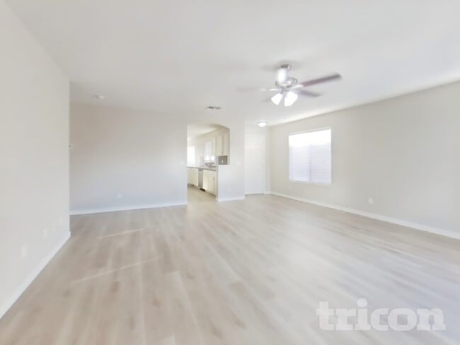 Building Photo - 7437 W Elwood St