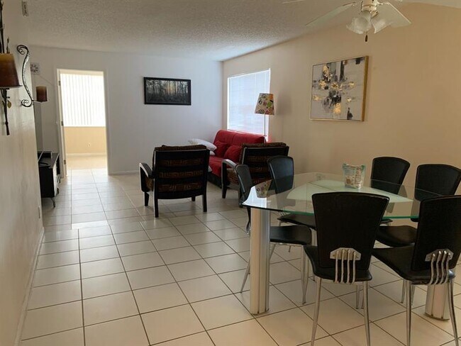 Foto del edificio - 2900 SW 22nd Ave