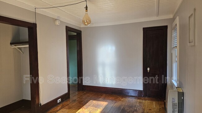 Foto del edificio - 205 N Willard St