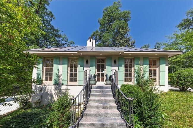 Foto del edificio - 2538 Parkside Dr NE