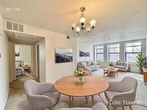 Building Photo - 235 Ward Pkwy