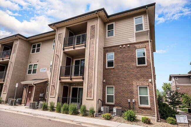 Foto del edificio - Amazing WesTown Condo with Garage Availabl...
