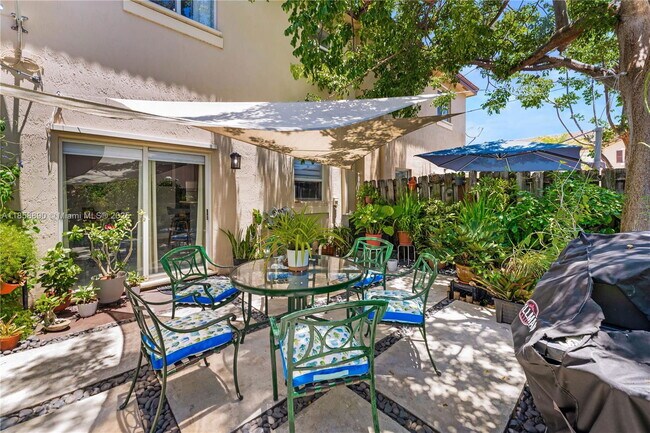 Foto del edificio - 8868 SW 220th St