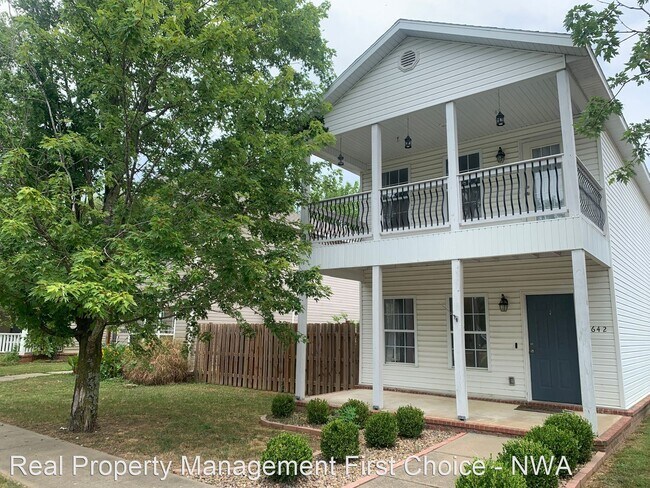 Foto del edificio - 3 br, 2.5 bath House - 3642 N Tower Circle