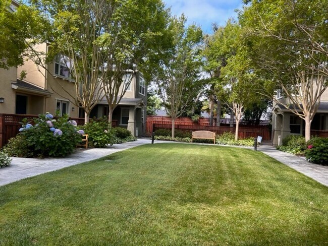 Foto del edificio - 6939 Santero Way