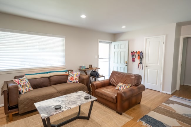 Foto del edificio - 4020 Eldridge St