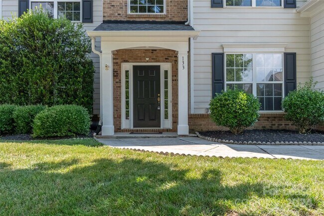 Foto del edificio - 133 Steeplechase Ave