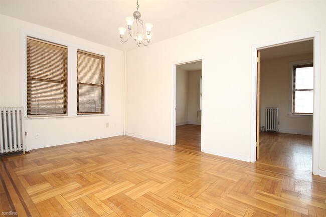 Foto del edificio - 2460 27th St