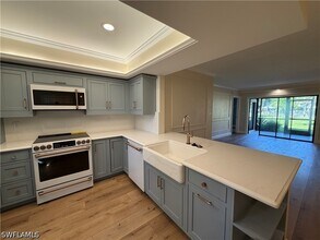 Building Photo - 1733 Courtyard Way