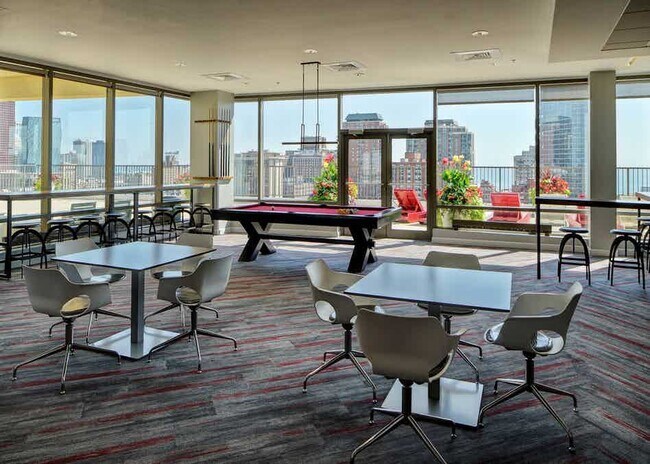 Foto del edificio - 800 S Clark St