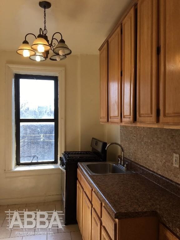 Primary Photo - 1655 Union St