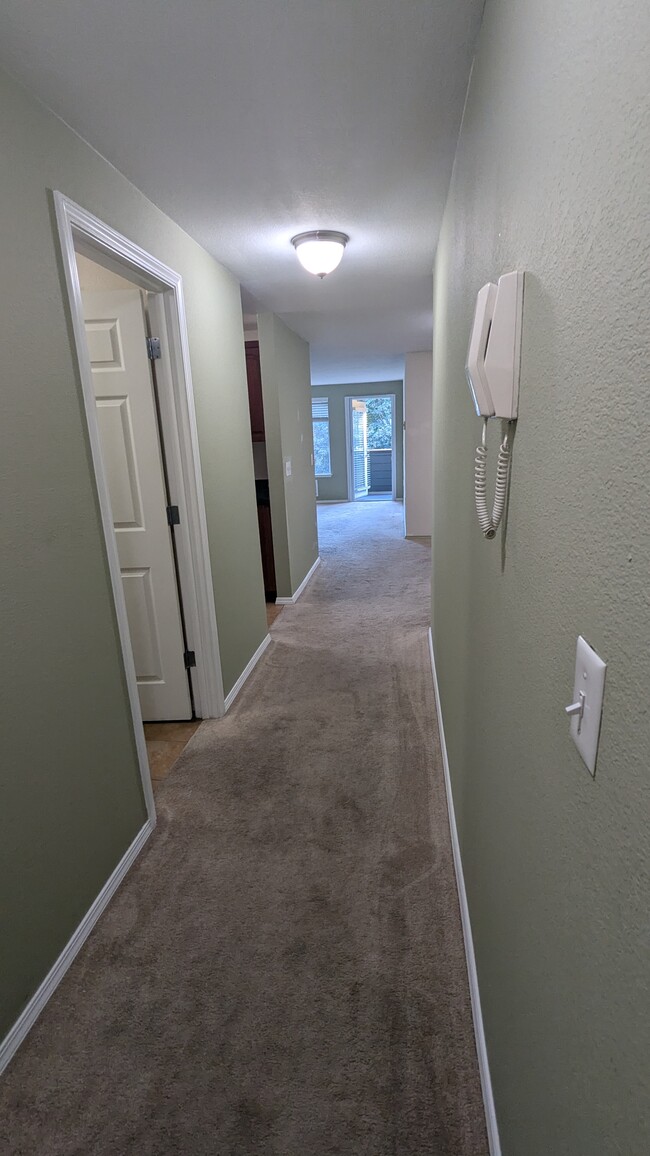 Hallway - 15433 Country Club Dr