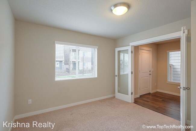 Foto del edificio - 3 br, 2.5 bath House - 1980 SW Latitude Way