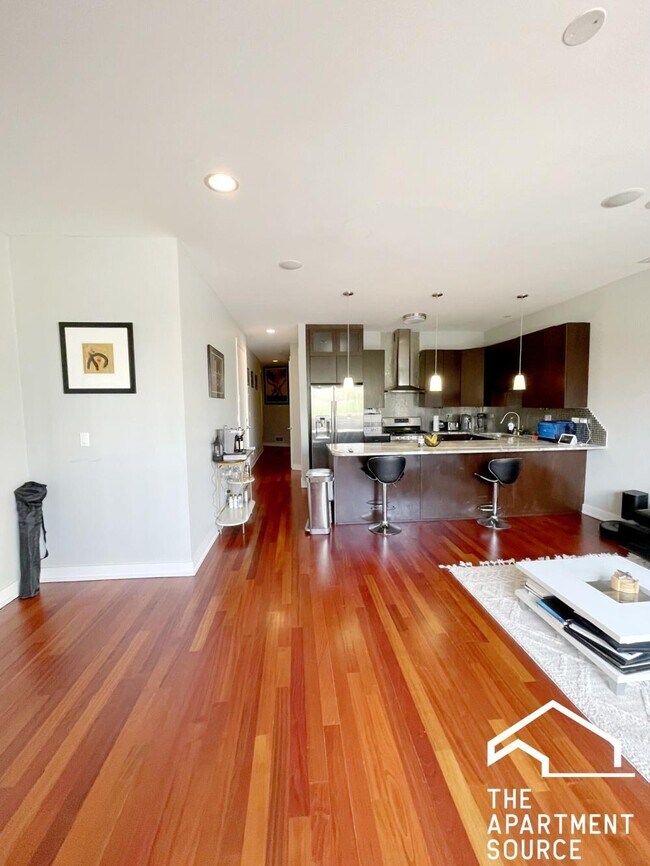 Building Photo - 2 bedroom in Chicago IL 60642