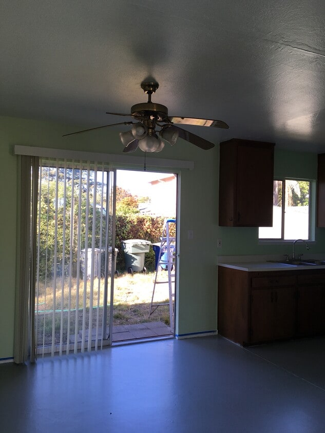 Foto principal - 2559 W Ave 134th