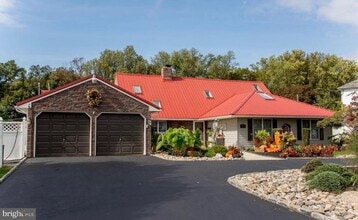 Building Photo - 24 Rose Apple Rd