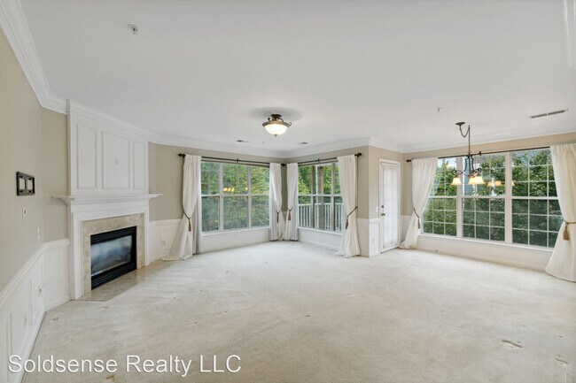 Building Photo - 2 br, 2.5 bath House - 7056 Falls Reach Dr...