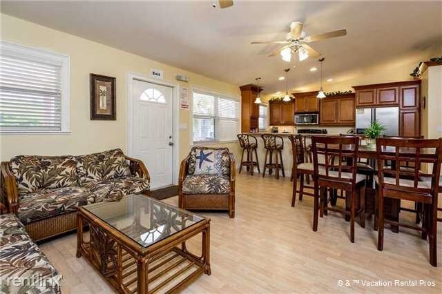 Foto del edificio - 212 Palermo Cir