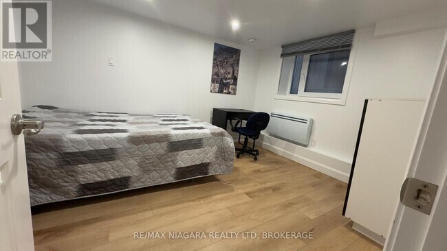 Building Photo - 4992 Mcrae St