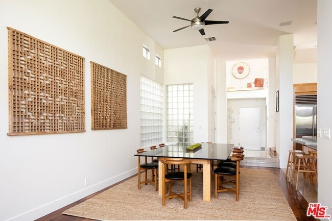 Photo - 2217 Grand Canal House